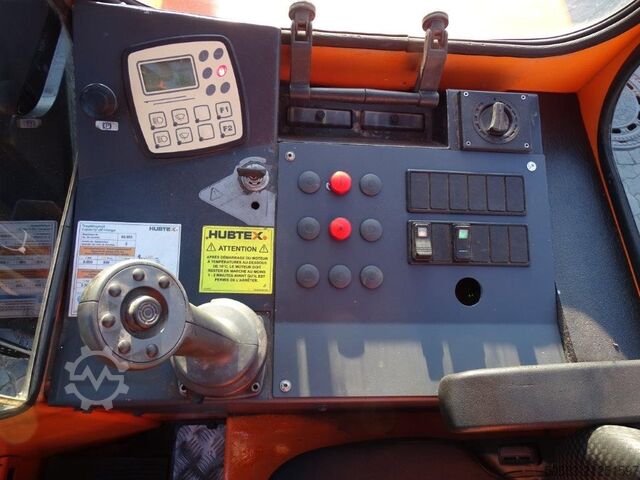 Four-way side loader Hubtex DQ80-G