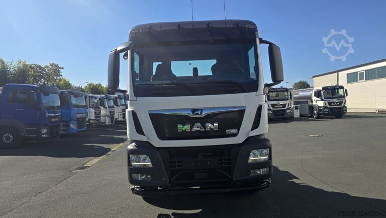 Truck chassis MAN TGS 26.510 6x2