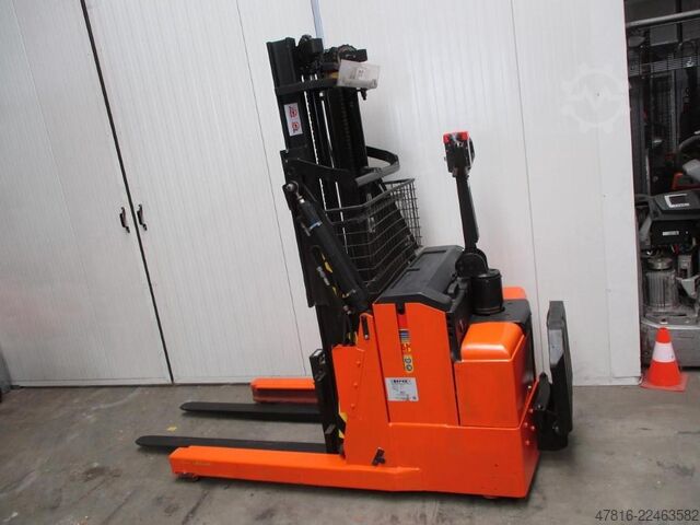 Hochhubwagen BT RWE120