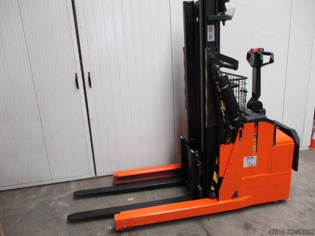 Hochhubwagen BT RWE120