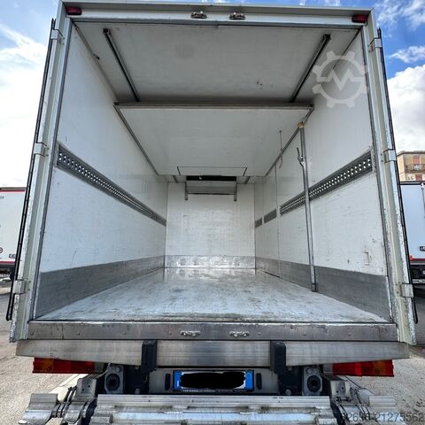 LKW mit Pritsche & Plane Mercedes-Benz Atego 818