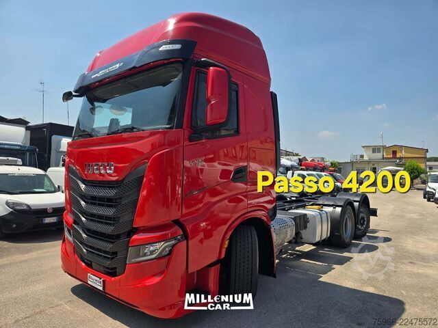 Standard tractor unit Iveco SWAY 480 AUTOM RETARDER 2022 PASSO 4200