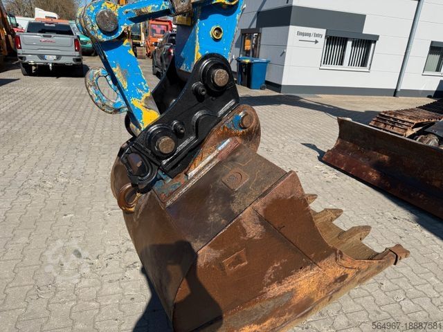 Kettenbagger NEW HOLLAND Kobelco E235 BSR-2 Nullheck Versteller MS21