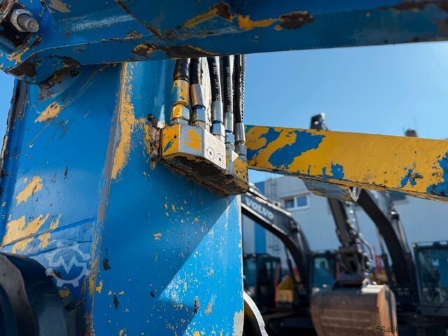 Kettenbagger NEW HOLLAND Kobelco E235 BSR-2 Nullheck Versteller MS21