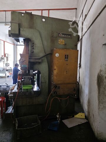 Metal stamping Amada TP110c-X2