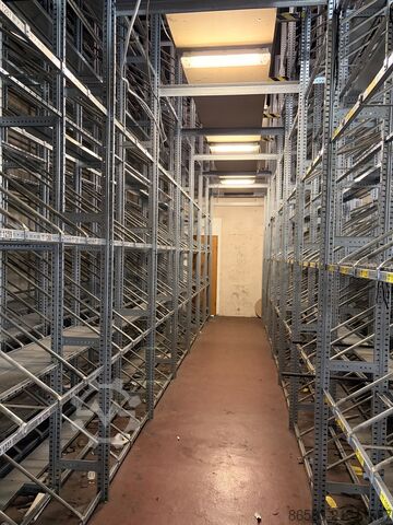 Total capacity for 280 passenger car wheelsets Scholz Regalsysteme Radsatz-Regal