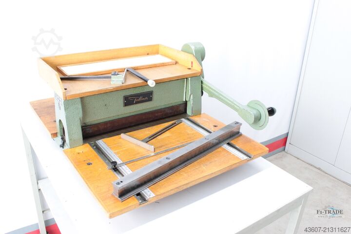 Nut - Perforiermaschine / Creasing - Perforation machine Foellmer 