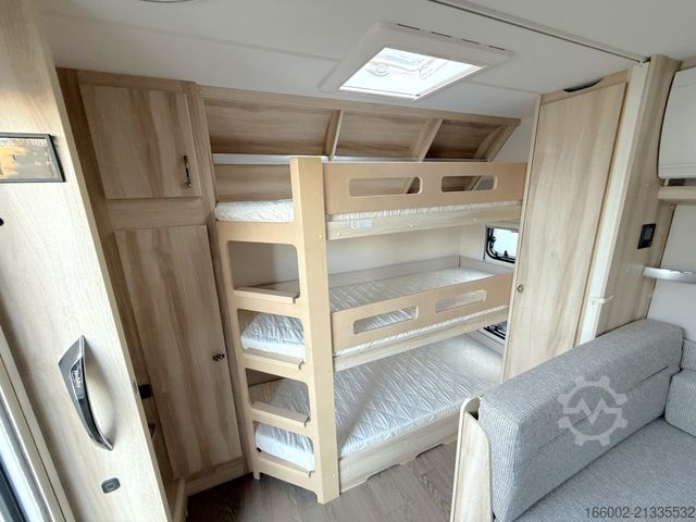 Wohnwagen HOBBY De Luxe 560 KMFe 3-er Etagenbett 2.000 kg