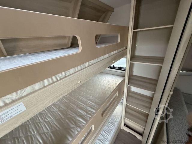 Wohnwagen HOBBY De Luxe 560 KMFe 3-er Etagenbett 2.000 kg