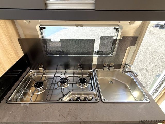 Wohnwagen HOBBY De Luxe 560 KMFe 2000 kg LAST CALL