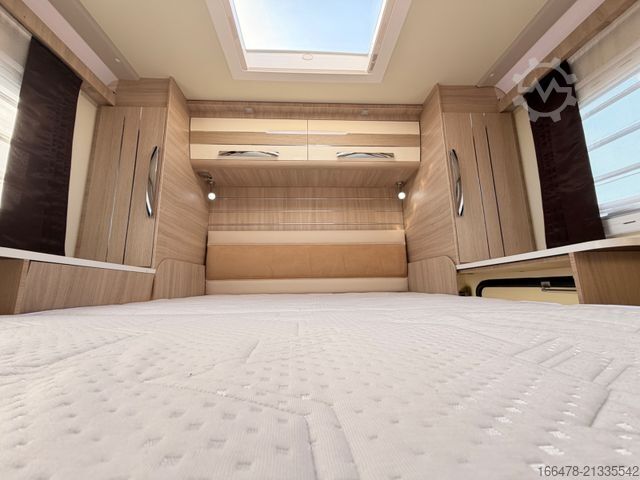 Integriertes Wohnmobil MOBILVETTA K-Yacht Tekno Line 89 *Queensbett-Hubbett*