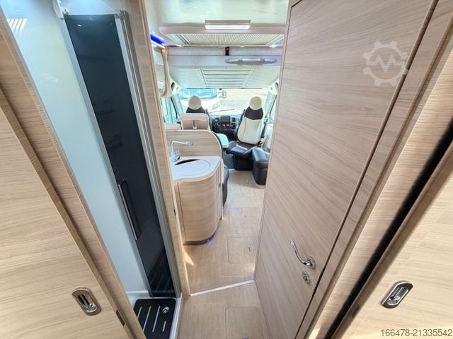 Integriertes Wohnmobil MOBILVETTA K-Yacht Tekno Line 89 *Queensbett-Hubbett*