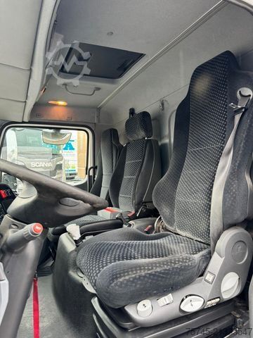 LKW mit Kofferaufbau MERCEDES-BENZ ATEGO 818 * ANFAHUNFALL * MOTOR LÄÜFT *