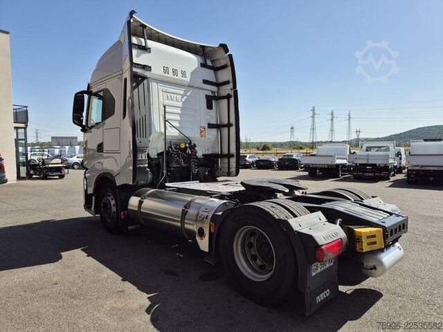 Standard tractor unit Iveco S-WAY