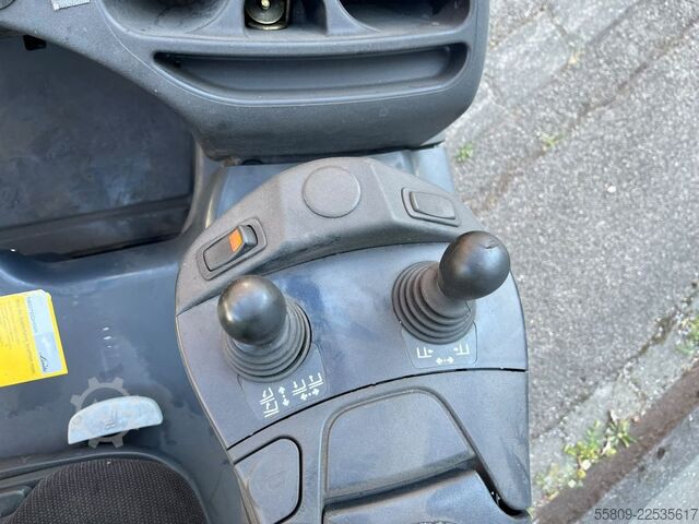 Electric 4-wheel forklift Linde E16P-02/ 3. & 4. Ventil/ Hub Defekt/ Bastlerfahrze