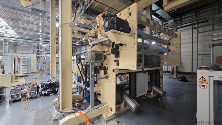 Inline-Schneid- und Aufwickelmaschine für Vliesstoffe A.Celli Stream In Line – 668