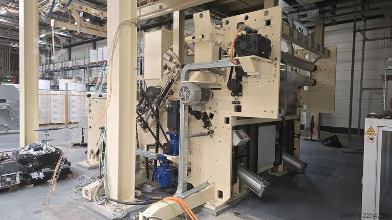 Inline-Schneid- und Aufwickelmaschine für Vliesstoffe A.Celli Stream In Line – 668