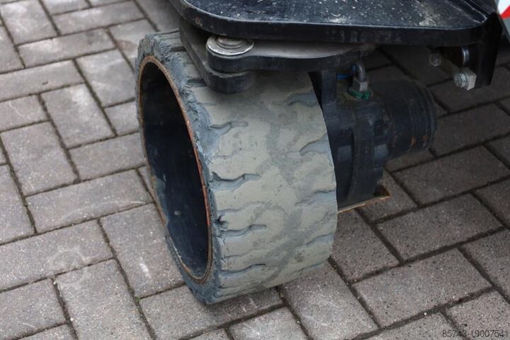 Scissor lift Holland Lift Ecostar HL-7814 Electric, 10m Working Height, 450k