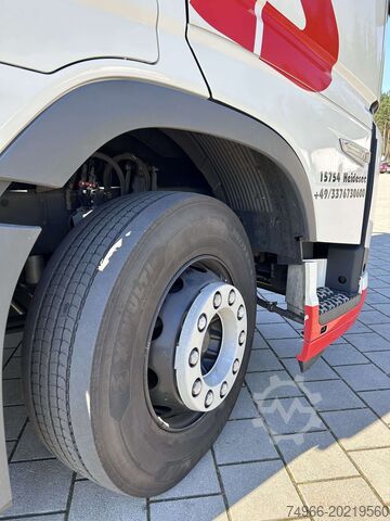 Standard SZM Volvo VOLVO 460 GLOBE DIESEL/LNG 4X2