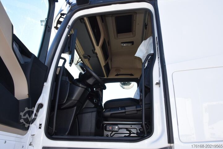 Standard tractor unit MERCEDES-BENZ Actros 5 1845 BigSpace Varios