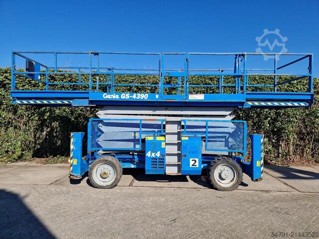 Scherenhebebühne Genie GS-4390 (15,5 mtr werkhoogte)