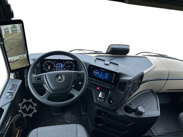 Flatbed truck with tarp Mercedes-Benz ACTROS