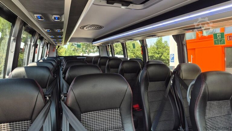 Kleinbus IVECO 2x Daily 70 Lagerfahrzeug Ferqui Sunrise 2,5 m B