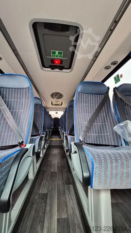 Kleinbus IVECO 2x Daily 70 Lagerfahrzeug Ferqui Sunrise 2,5 m B