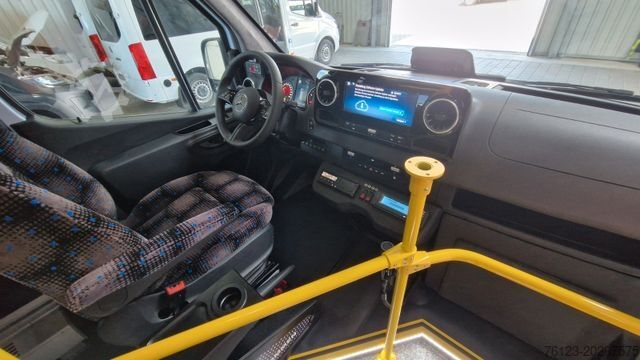 Minibus MERCEDES-BENZ Sprinter 517 Heckniederflur Vorlauffahrzeug