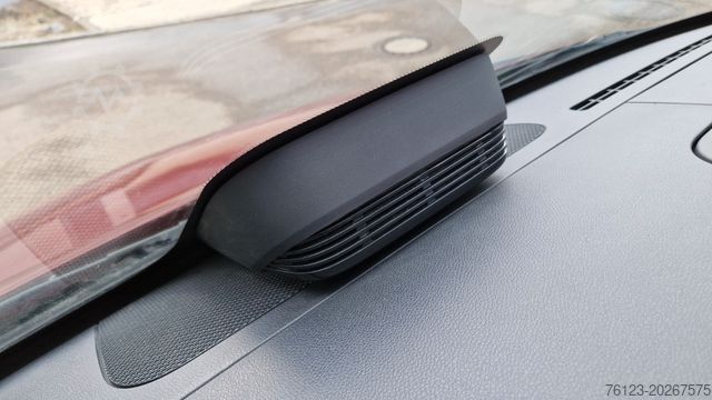 Kleinbus MERCEDES-BENZ Sprinter 517 Heckniederflur Vorlauffahrzeug