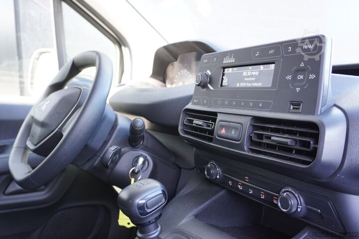 Panel van Peugeot Partner 1.2 Benzine EURO 6 - Airco - Carkit - P...