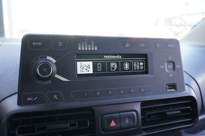 Panel van Peugeot Partner 1.2 Benzine EURO 6 - Airco - Carkit - P...