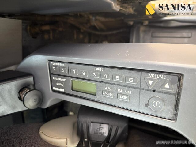 Chain excavator Komatsu PC 210 LC-11/OilQuick 70-55/2xLöffel/ZSA