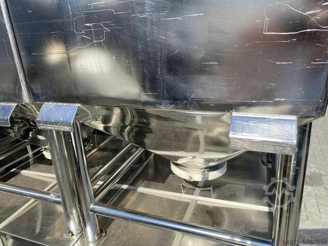 Stainless steel containers / transport containers  10530