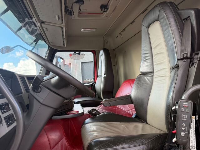 Autokran VOLVO FM500 8x2 Pusher Tridem Crane Hiab 099 B3 Radio