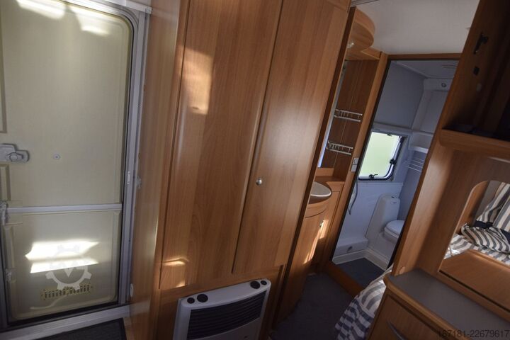 Wohnwagen KNAUS Eurostar 450 mit Mover und Vorzelt