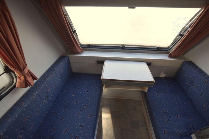Wohnwagen KIP Kompakt Special 37EK  mit Vorzelt