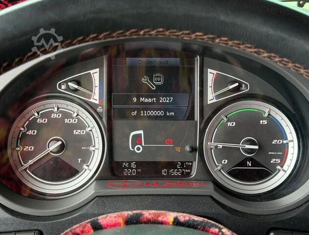 Standard SZM DAF XF 480 FTG SSC 6X2 TWINSTEER SPECIAL INTERIOR SP