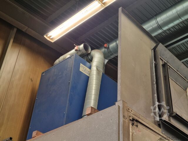 Various extraction units with roller feed tables Messtisch Backenfutter