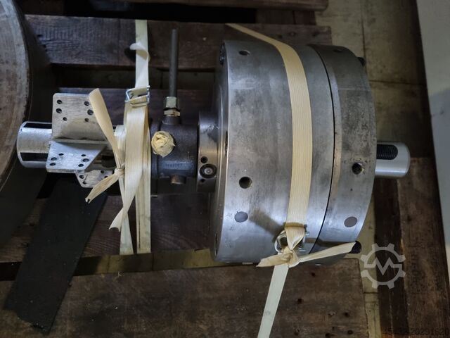 Various extraction units with roller feed tables Messtisch Backenfutter