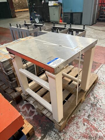 Antivibrationstisch Integrated Dynamics 750 x750 mm