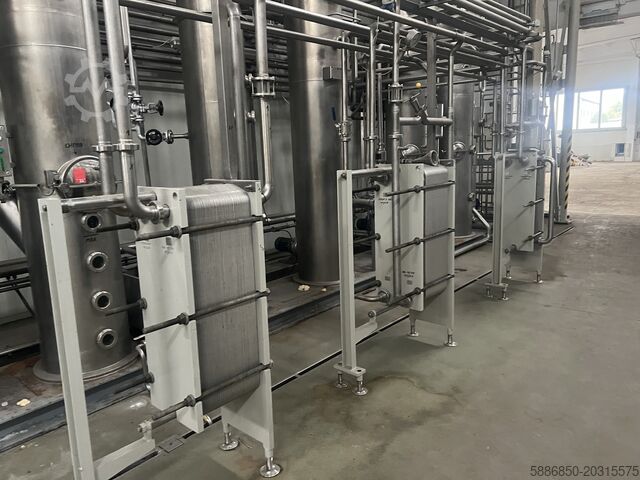 Evaporation station for apple concentrate  