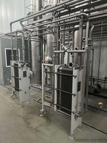 Evaporation station for apple concentrate