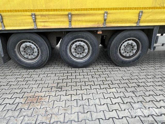 Open semitrailer with tarp Schmitz Cargobull Curtainsider Standard