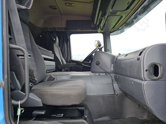 Standard-SZM SCANIA P410 6X2/4 MNB