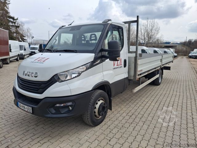 Curtain sider van IVECO 70C18