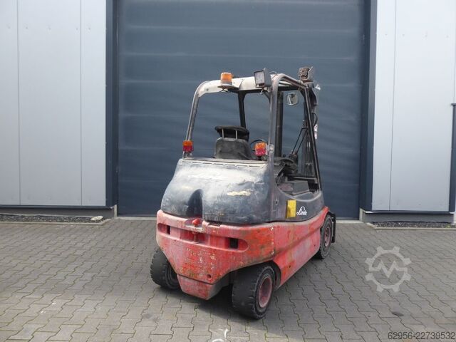 Elektro 4 Rad-Stapler Linde E25-03