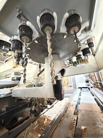 Bearbeitungszentrum BIESSE ROVER A 1832
