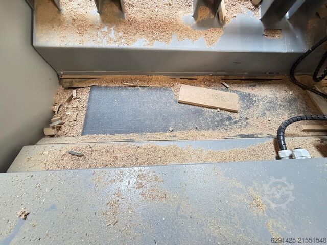 Bearbeitungszentrum BIESSE ROVER A 1832