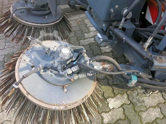 Kehrmaschine HAKO Citymaster 2000